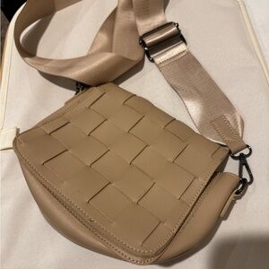Chic Tan Woven Crossbody Bag